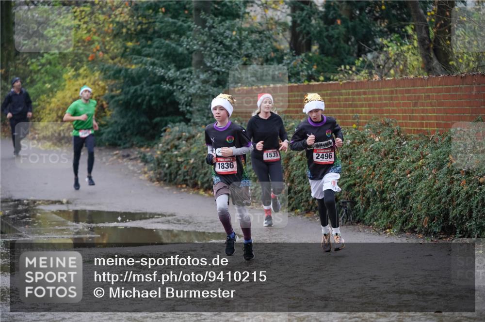 07.12.2025 - St. Pauli X-Mass-Run No. 15 Michael Burmester http://msf.ph/oto/9410215 07.12.2025 11:39:14 Laufen 1836, 1535, 2496 meine-sportfotos.de