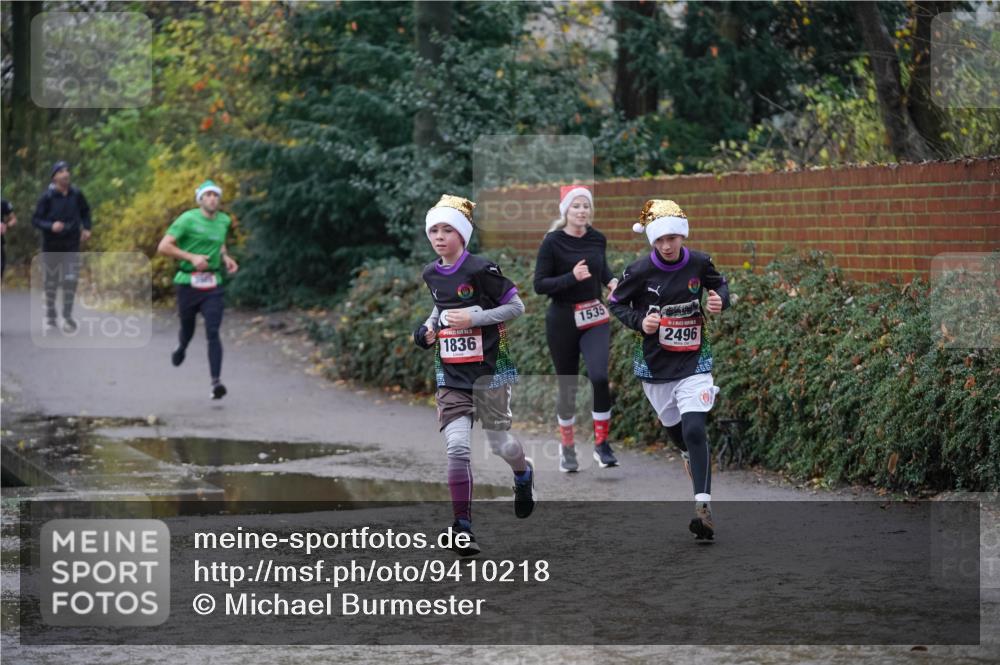 07.12.2025 - St. Pauli X-Mass-Run No. 15 Michael Burmester http://msf.ph/oto/9410218 07.12.2025 11:39:14 Laufen 1836, 1535, 2496 meine-sportfotos.de