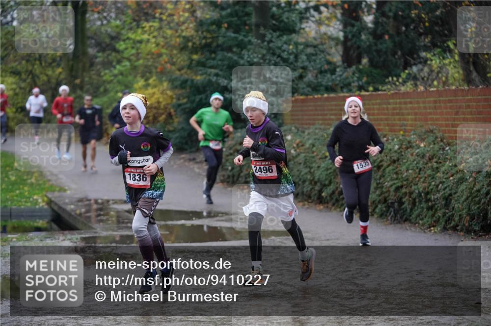 07.12.2025 - St. Pauli X-Mass-Run No. 15 Michael Burmester http://msf.ph/oto/9410227 07.12.2025 11:39:15 Laufen 1836, 15, 2496, 1535 meine-sportfotos.de