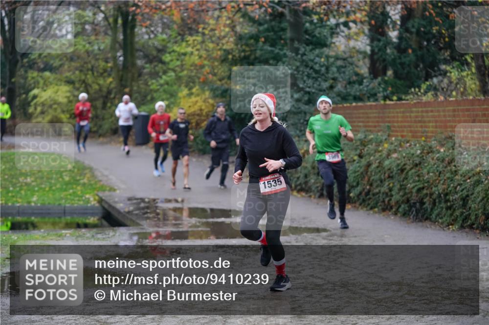 07.12.2025 - St. Pauli X-Mass-Run No. 15 Michael Burmester http://msf.ph/oto/9410239 07.12.2025 11:39:16 Laufen 6865, 1535 meine-sportfotos.de
