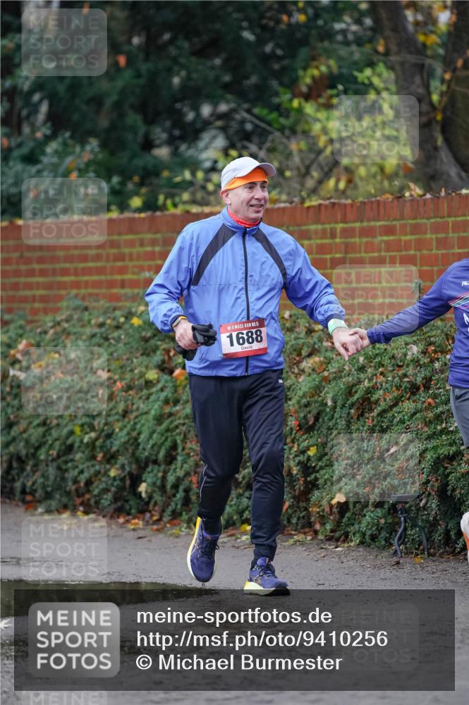 07.12.2025 - St. Pauli X-Mass-Run No. 15 Michael Burmester http://msf.ph/oto/9410256 07.12.2025 09:47:35 Laufen 15, 1688 meine-sportfotos.de
