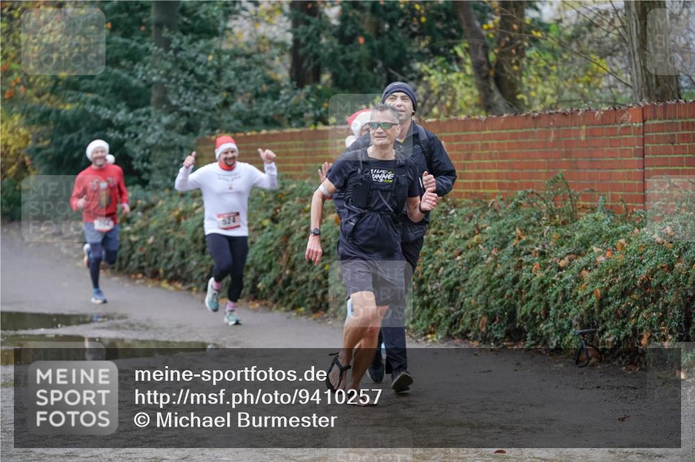07.12.2025 - St. Pauli X-Mass-Run No. 15 Michael Burmester http://msf.ph/oto/9410257 07.12.2025 11:39:21 Laufen 244, 524 meine-sportfotos.de