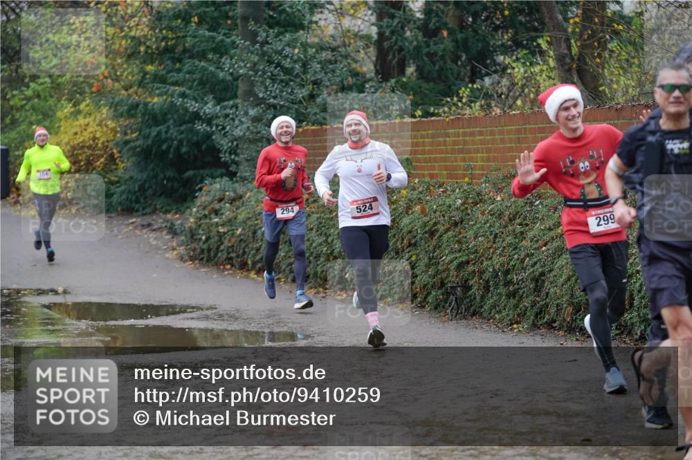 07.12.2025 - St. Pauli X-Mass-Run No. 15 Michael Burmester http://msf.ph/oto/9410259 07.12.2025 11:39:22 Laufen 294, 524, 299 meine-sportfotos.de