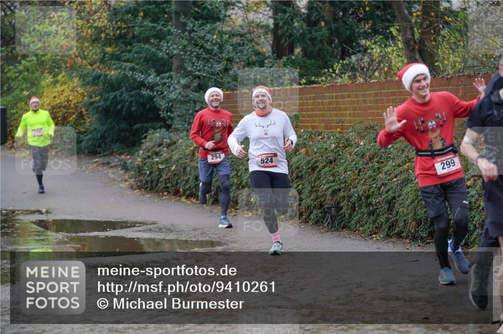 07.12.2025 - St. Pauli X-Mass-Run No. 15 Michael Burmester http://msf.ph/oto/9410261 07.12.2025 11:39:22 Laufen 22, 294, 524, 299 meine-sportfotos.de