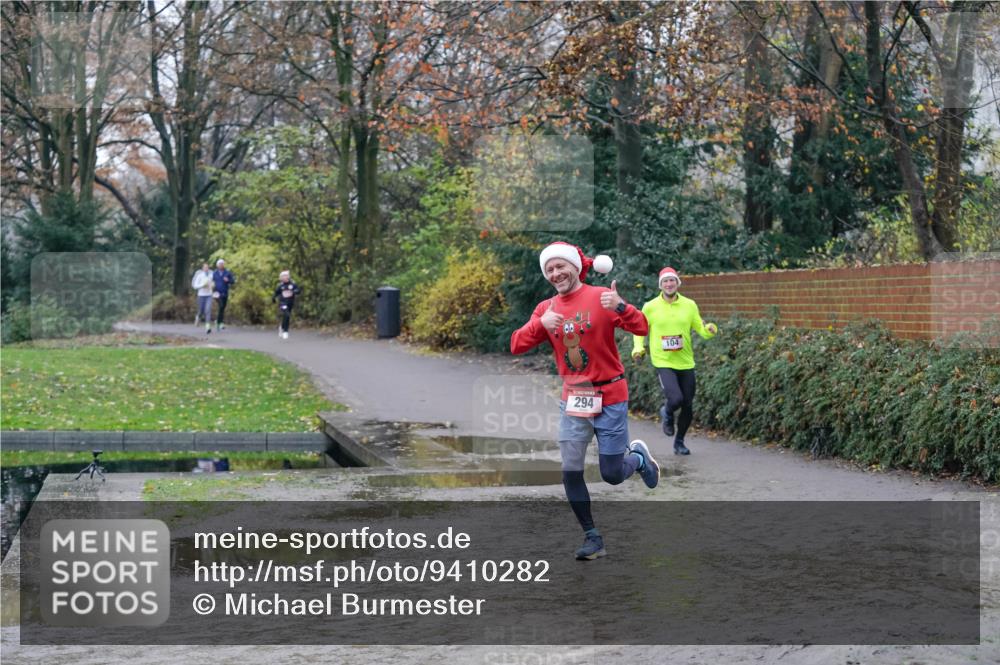 07.12.2025 - St. Pauli X-Mass-Run No. 15 Michael Burmester http://msf.ph/oto/9410282 07.12.2025 11:39:25 Laufen 294, 104 meine-sportfotos.de