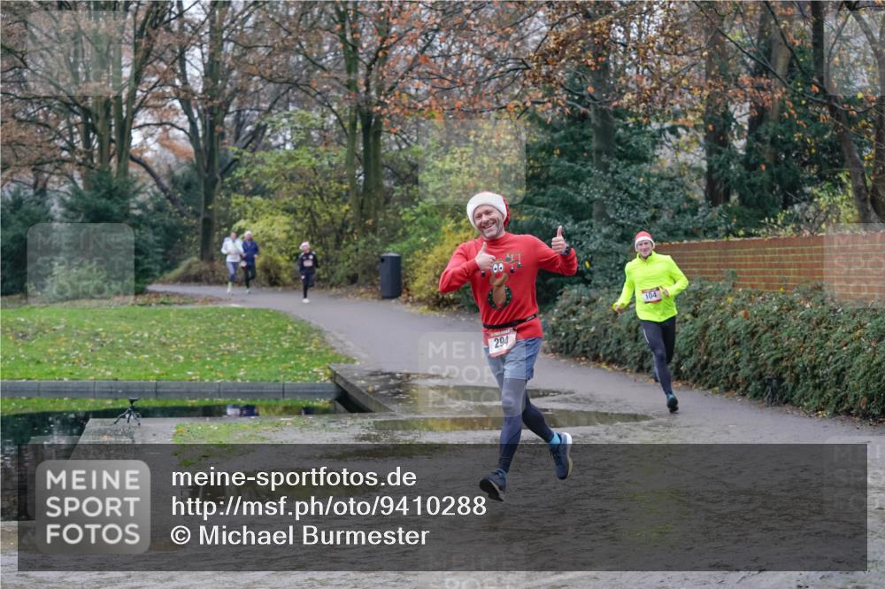 07.12.2025 - St. Pauli X-Mass-Run No. 15 Michael Burmester http://msf.ph/oto/9410288 07.12.2025 11:39:25 Laufen 00, 294, 104 meine-sportfotos.de