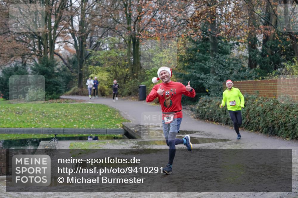 07.12.2025 - St. Pauli X-Mass-Run No. 15 Michael Burmester http://msf.ph/oto/9410291 07.12.2025 11:39:25 Laufen 294, 104 meine-sportfotos.de