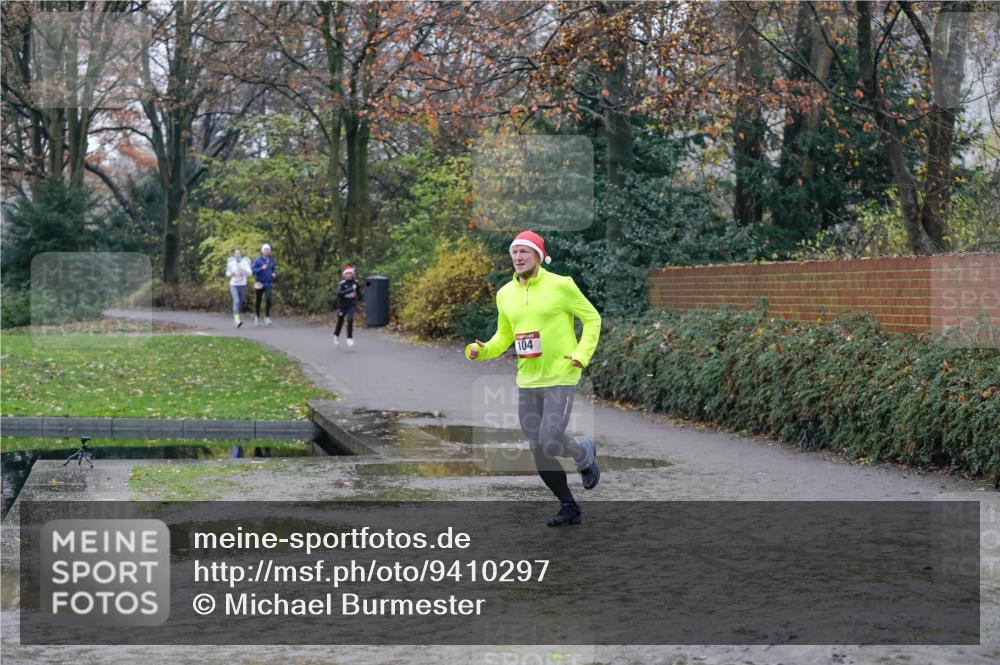 07.12.2025 - St. Pauli X-Mass-Run No. 15 Michael Burmester http://msf.ph/oto/9410297 07.12.2025 11:39:26 Laufen 104 meine-sportfotos.de