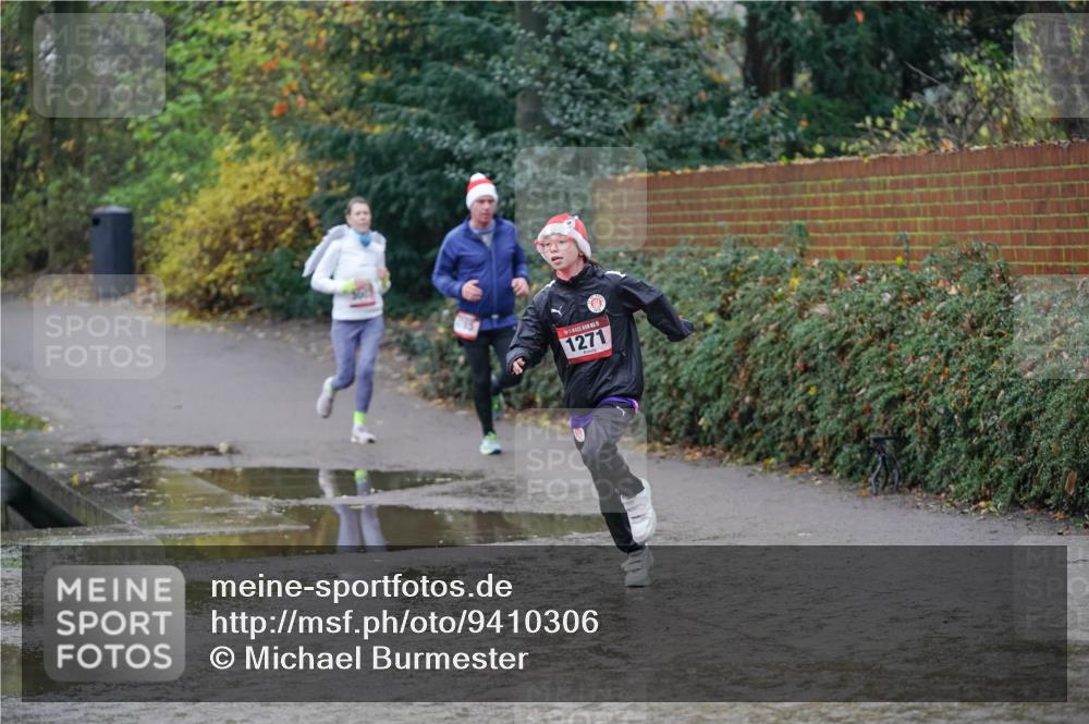 07.12.2025 - St. Pauli X-Mass-Run No. 15 Michael Burmester http://msf.ph/oto/9410306 07.12.2025 11:39:32 Laufen 503, 1, 5, 1271 meine-sportfotos.de