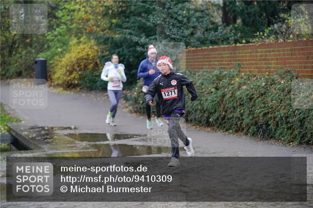 07.12.2025 - St. Pauli X-Mass-Run No. 15 Michael Burmester http://msf.ph/oto/9410309 07.12.2025 11:39:33 Laufen 1271 meine-sportfotos.de