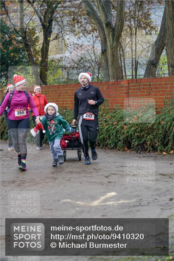 07.12.2025 - St. Pauli X-Mass-Run No. 15 Michael Burmester http://msf.ph/oto/9410320 07.12.2025 09:47:47 Laufen 264, 243 meine-sportfotos.de