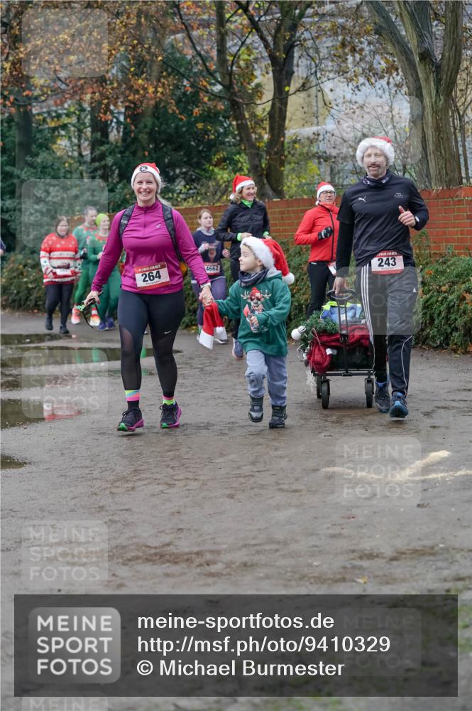 07.12.2025 - St. Pauli X-Mass-Run No. 15 Michael Burmester http://msf.ph/oto/9410329 07.12.2025 09:47:48 Laufen 264, 4662, 243 meine-sportfotos.de