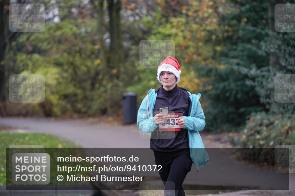 07.12.2025 - St. Pauli X-Mass-Run No. 15 Michael Burmester http://msf.ph/oto/9410372 07.12.2025 11:39:46 Laufen 15, 433 meine-sportfotos.de