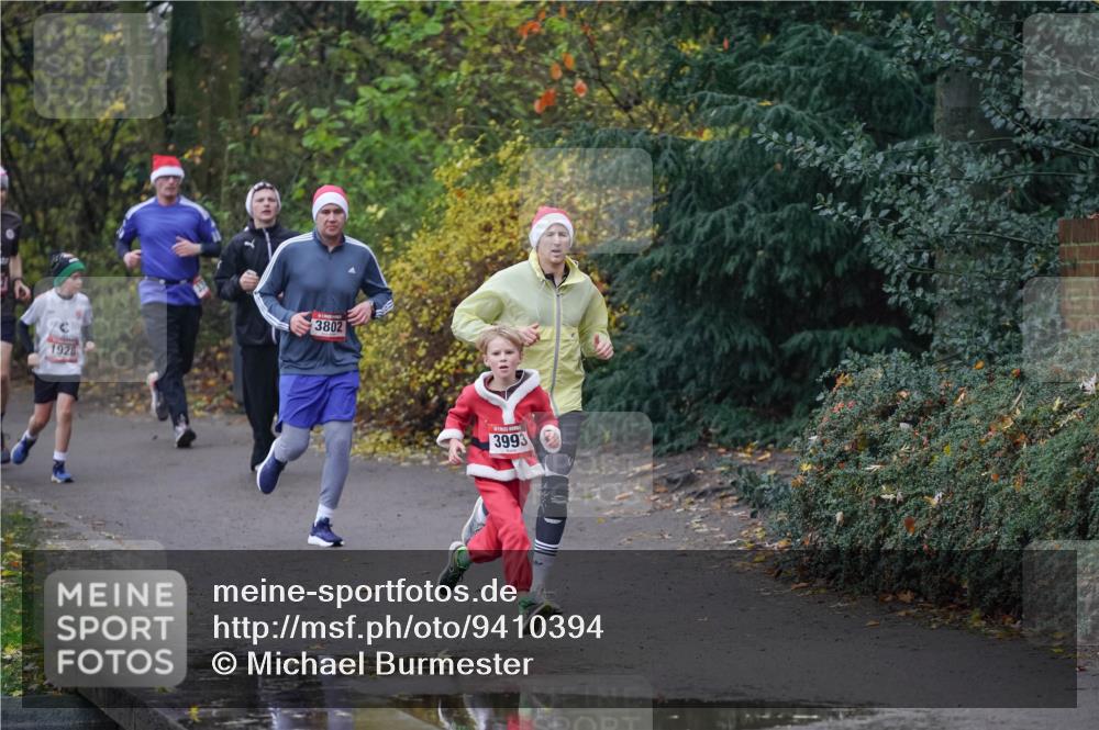 07.12.2025 - St. Pauli X-Mass-Run No. 15 Michael Burmester http://msf.ph/oto/9410394 07.12.2025 11:39:56 Laufen 1928, 3802, 3993 meine-sportfotos.de