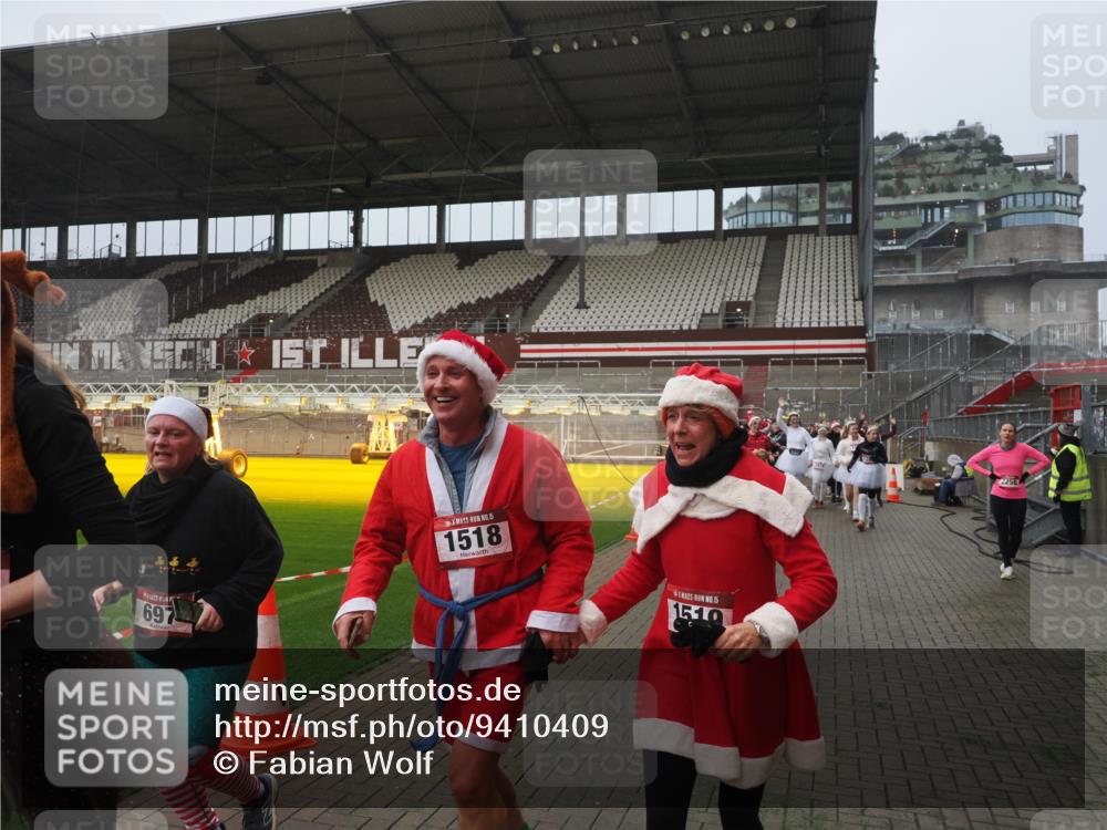 07.12.2025 - St. Pauli X-Mass-Run No. 15 Fabian Wolf http://msf.ph/oto/9410409 07.12.2025 11:11:13 Ziel 48, 411, 660, 697, 698, 777, 787, 788, 812, 815, 817, 832, 841, 909, 1145, 1146, 1147, 1518, 1519, 1557, 1565, 1568, 1619, 1707, 2258, 2742, 4801, 4813 meine-sportfotos.de