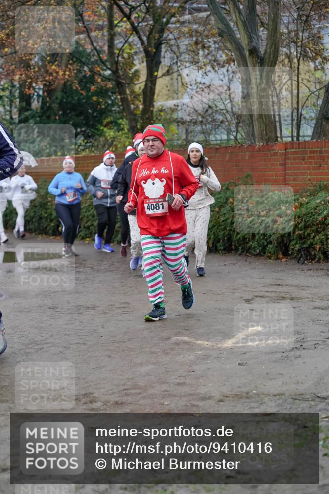 07.12.2025 - St. Pauli X-Mass-Run No. 15 Michael Burmester http://msf.ph/oto/9410416 07.12.2025 09:47:58 Laufen 354, 4081 meine-sportfotos.de