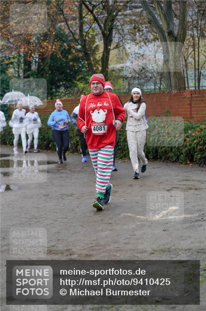 07.12.2025 - St. Pauli X-Mass-Run No. 15 Michael Burmester http://msf.ph/oto/9410425 07.12.2025 09:47:58 Laufen 15, 4081 meine-sportfotos.de