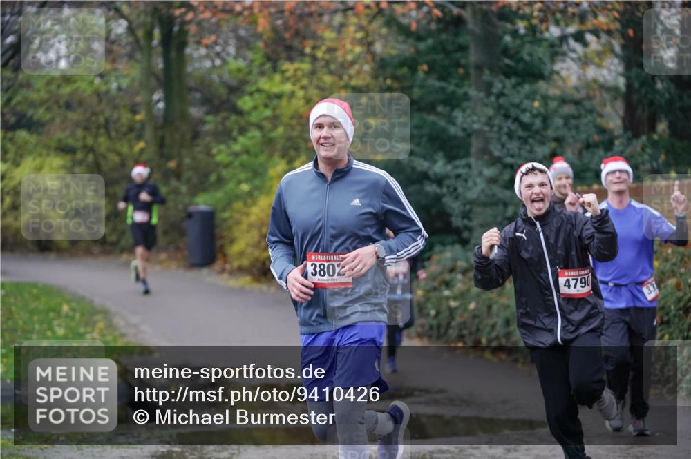 07.12.2025 - St. Pauli X-Mass-Run No. 15 Michael Burmester http://msf.ph/oto/9410426 07.12.2025 11:40:03 Laufen 3802, 4790, 33 meine-sportfotos.de