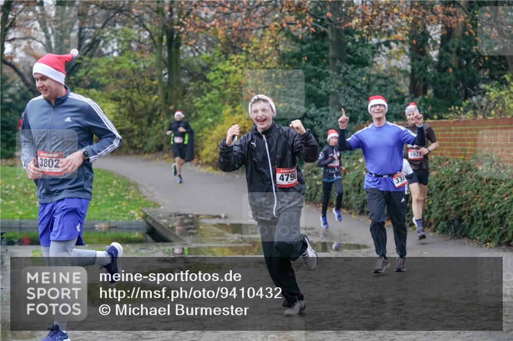 07.12.2025 - St. Pauli X-Mass-Run No. 15 Michael Burmester http://msf.ph/oto/9410432 07.12.2025 11:40:04 Laufen 3802, 4790, 338, 1923 meine-sportfotos.de