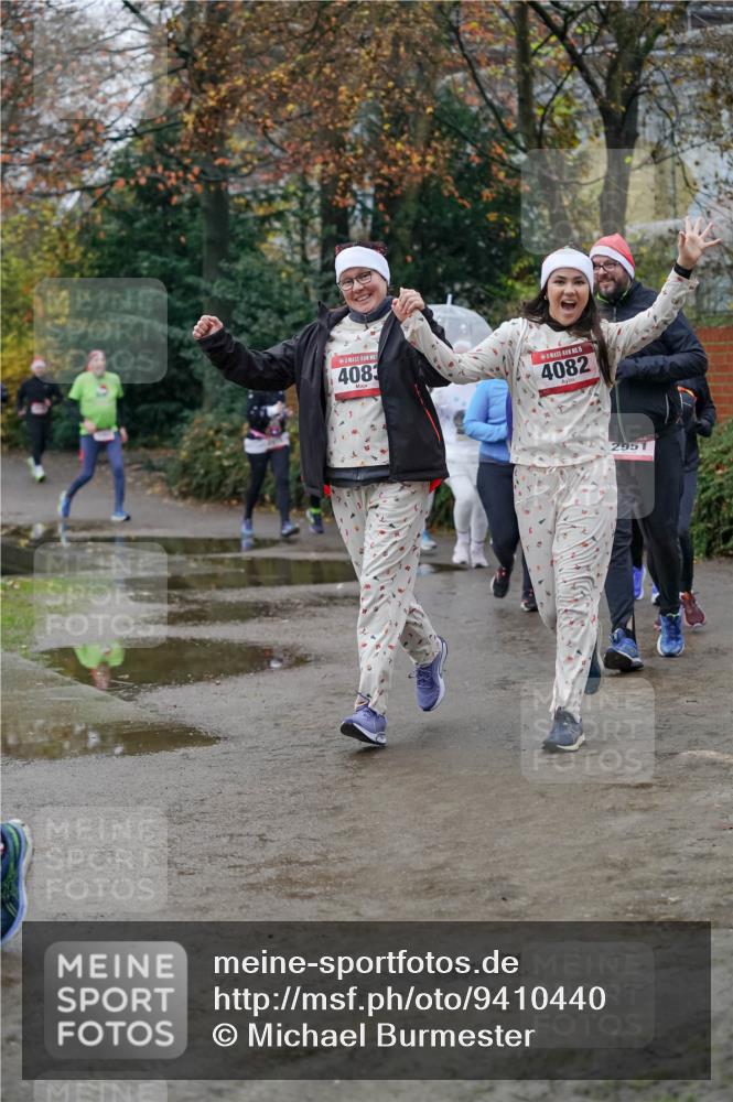 07.12.2025 - St. Pauli X-Mass-Run No. 15 Michael Burmester http://msf.ph/oto/9410440 07.12.2025 09:48:00 Laufen 4083, 15, 4082, 2951 meine-sportfotos.de