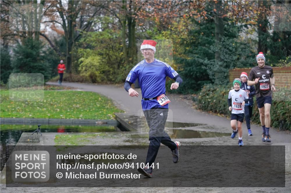 07.12.2025 - St. Pauli X-Mass-Run No. 15 Michael Burmester http://msf.ph/oto/9410441 07.12.2025 11:40:05 Laufen 338, 1928, 1923 meine-sportfotos.de