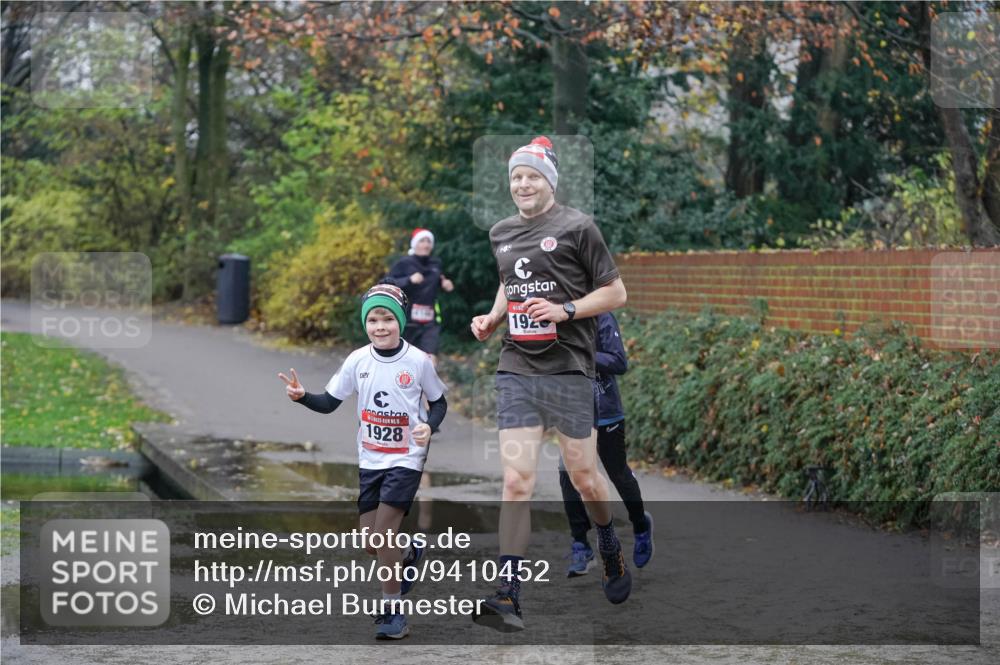 07.12.2025 - St. Pauli X-Mass-Run No. 15 Michael Burmester http://msf.ph/oto/9410452 07.12.2025 11:40:06 Laufen 1928, 192 meine-sportfotos.de