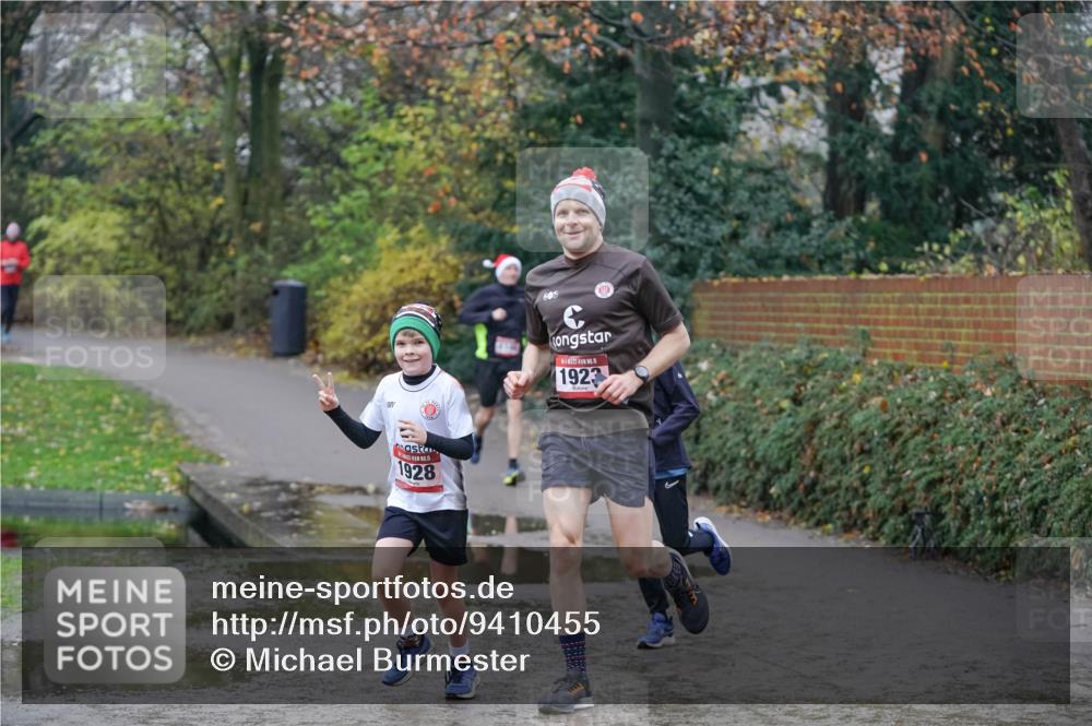 07.12.2025 - St. Pauli X-Mass-Run No. 15 Michael Burmester http://msf.ph/oto/9410455 07.12.2025 11:40:06 Laufen 1928, 1923 meine-sportfotos.de