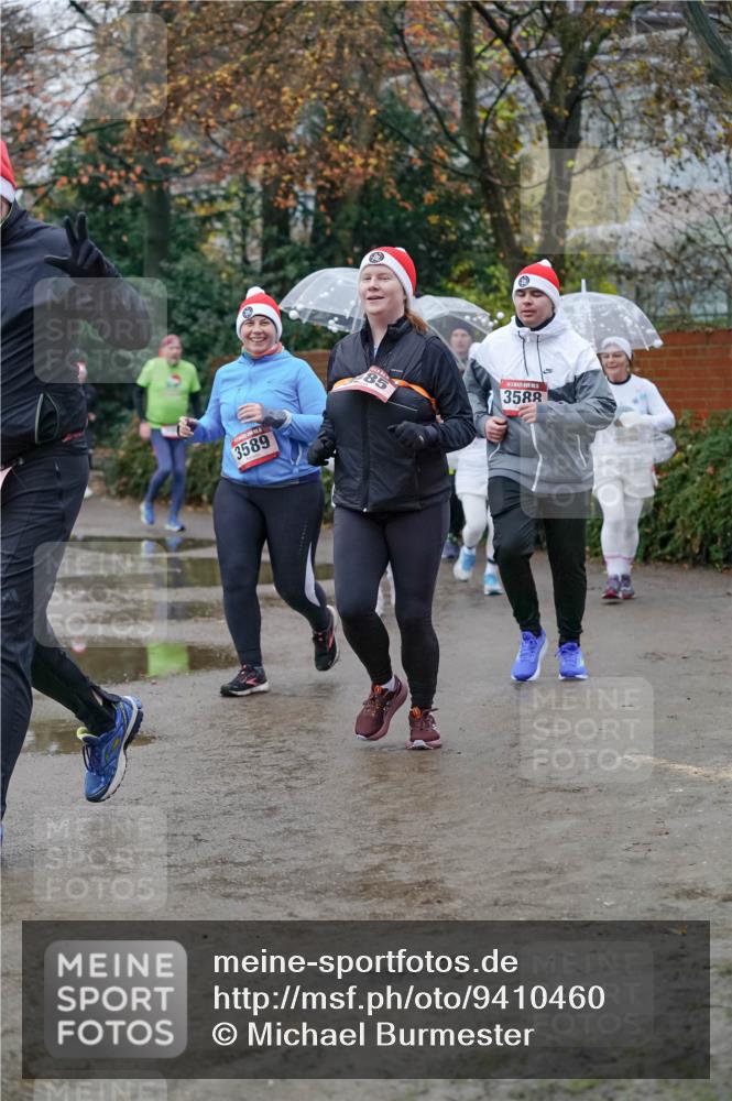 07.12.2025 - St. Pauli X-Mass-Run No. 15 Michael Burmester http://msf.ph/oto/9410460 07.12.2025 09:48:02 Laufen 3589, 85, 3588 meine-sportfotos.de