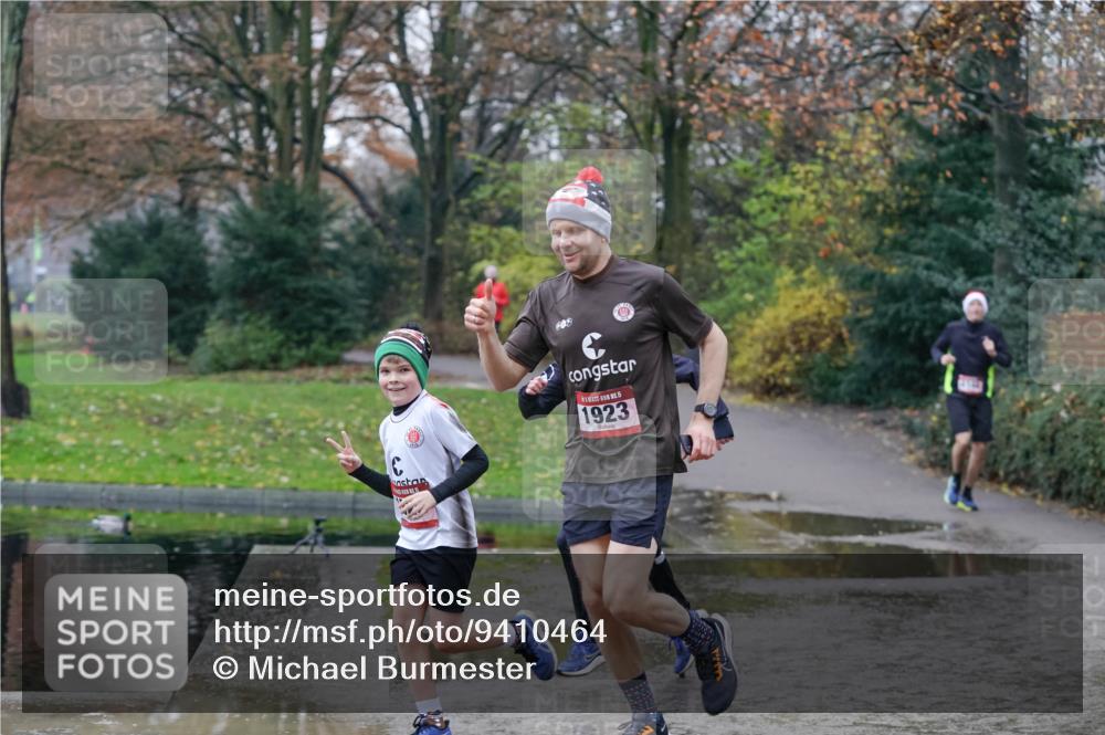 07.12.2025 - St. Pauli X-Mass-Run No. 15 Michael Burmester http://msf.ph/oto/9410464 07.12.2025 11:40:07 Laufen 5, 1923 meine-sportfotos.de