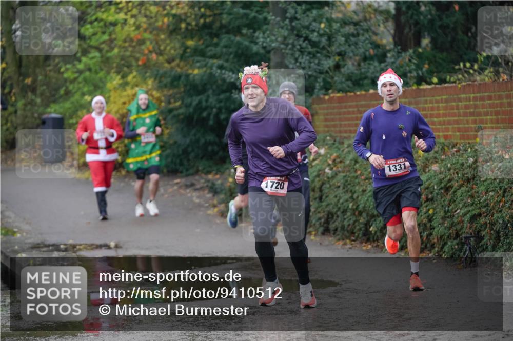 07.12.2025 - St. Pauli X-Mass-Run No. 15 Michael Burmester http://msf.ph/oto/9410512 07.12.2025 11:40:23 Laufen 1720, 1331 meine-sportfotos.de