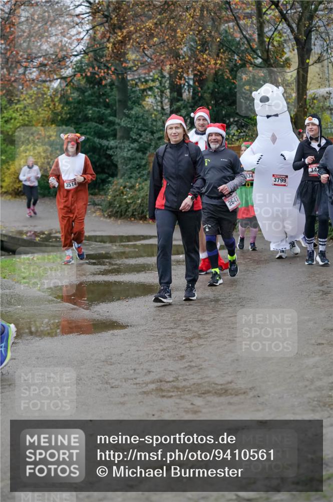 07.12.2025 - St. Pauli X-Mass-Run No. 15 Michael Burmester http://msf.ph/oto/9410561 07.12.2025 09:48:12 Laufen 3514, 2641, 334, 3799, 34 meine-sportfotos.de