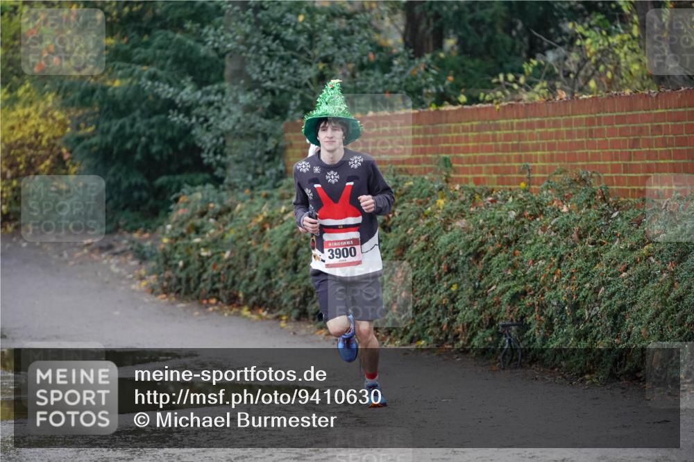 07.12.2025 - St. Pauli X-Mass-Run No. 15 Michael Burmester http://msf.ph/oto/9410630 07.12.2025 11:40:41 Laufen 5, 3900 meine-sportfotos.de
