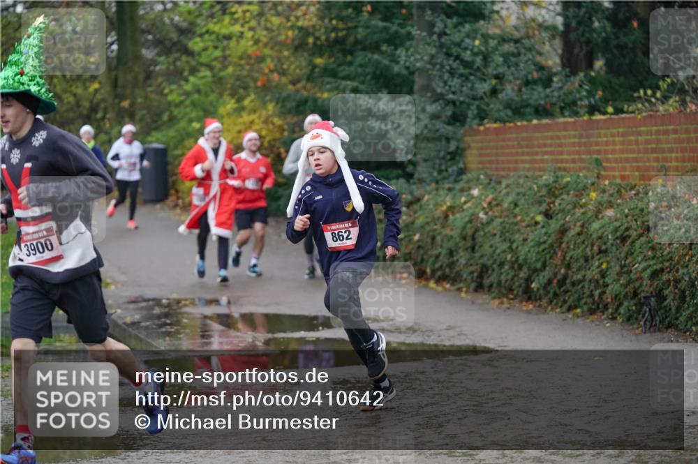 07.12.2025 - St. Pauli X-Mass-Run No. 15 Michael Burmester http://msf.ph/oto/9410642 07.12.2025 11:40:43 Laufen 3900, 5, 862 meine-sportfotos.de