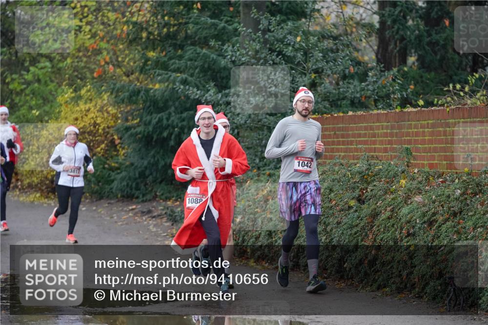 07.12.2025 - St. Pauli X-Mass-Run No. 15 Michael Burmester http://msf.ph/oto/9410656 07.12.2025 11:40:45 Laufen 3817, 1089, 1042 meine-sportfotos.de
