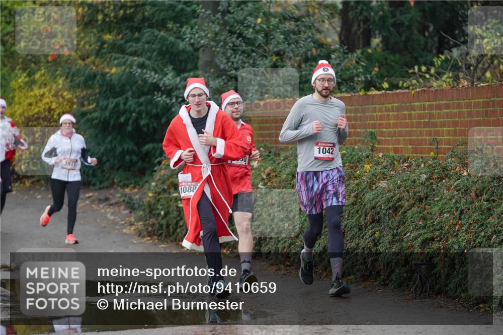 07.12.2025 - St. Pauli X-Mass-Run No. 15 Michael Burmester http://msf.ph/oto/9410659 07.12.2025 11:40:46 Laufen 1088, 1042 meine-sportfotos.de