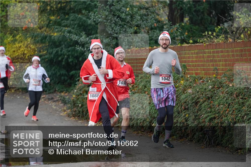 07.12.2025 - St. Pauli X-Mass-Run No. 15 Michael Burmester http://msf.ph/oto/9410662 07.12.2025 11:40:46 Laufen 3817, 5, 1088, 1030, 1042 meine-sportfotos.de