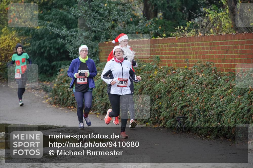 07.12.2025 - St. Pauli X-Mass-Run No. 15 Michael Burmester http://msf.ph/oto/9410680 07.12.2025 11:40:49 Laufen 17, 1318, 576, 3817 meine-sportfotos.de