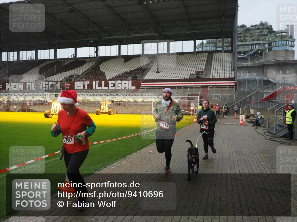 07.12.2025 - St. Pauli X-Mass-Run No. 15 Fabian Wolf http://msf.ph/oto/9410696 07.12.2025 11:11:36 Ziel 171, 182, 190, 1309, 1321, 1589, 1711, 1714, 1767, 1770 meine-sportfotos.de