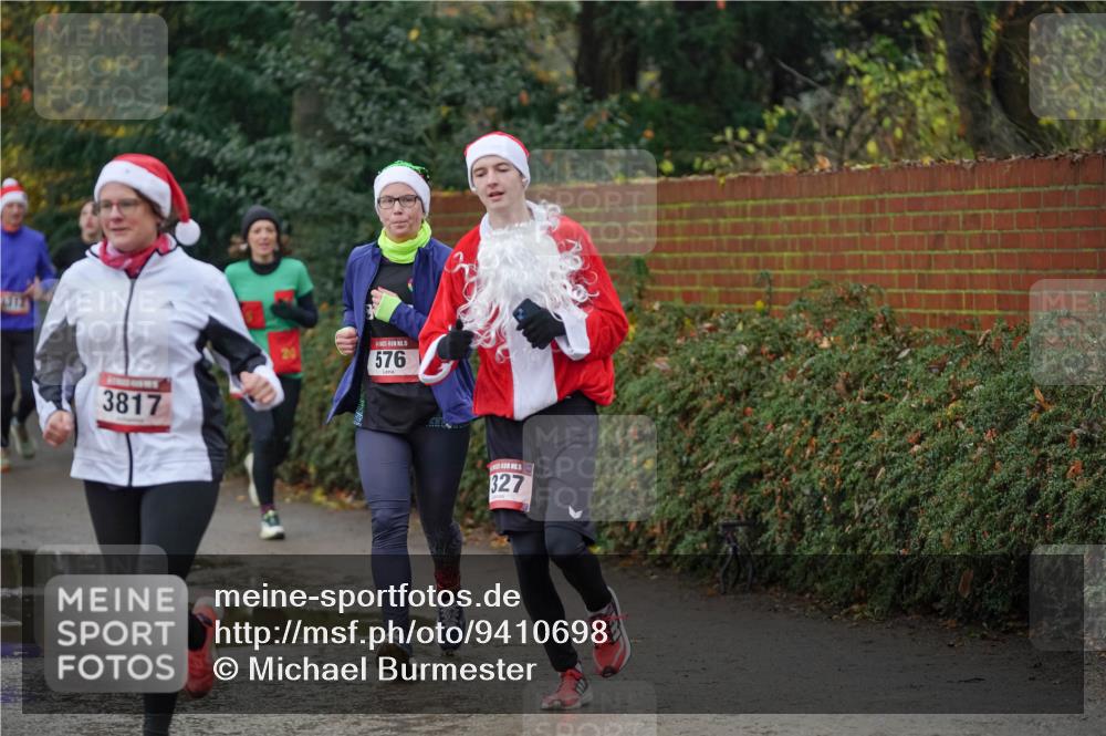 07.12.2025 - St. Pauli X-Mass-Run No. 15 Michael Burmester http://msf.ph/oto/9410698 07.12.2025 11:40:51 Laufen 317, 3817, 15, 576, 15, 327 meine-sportfotos.de