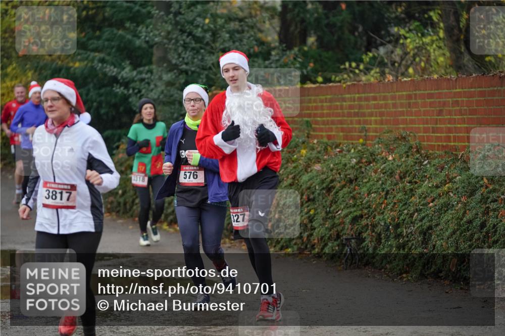 07.12.2025 - St. Pauli X-Mass-Run No. 15 Michael Burmester http://msf.ph/oto/9410701 07.12.2025 11:40:51 Laufen 3817, 1318, 576, 327 meine-sportfotos.de