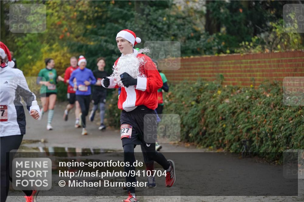 07.12.2025 - St. Pauli X-Mass-Run No. 15 Michael Burmester http://msf.ph/oto/9410704 07.12.2025 11:40:52 Laufen 1015, 7, 15, 127 meine-sportfotos.de