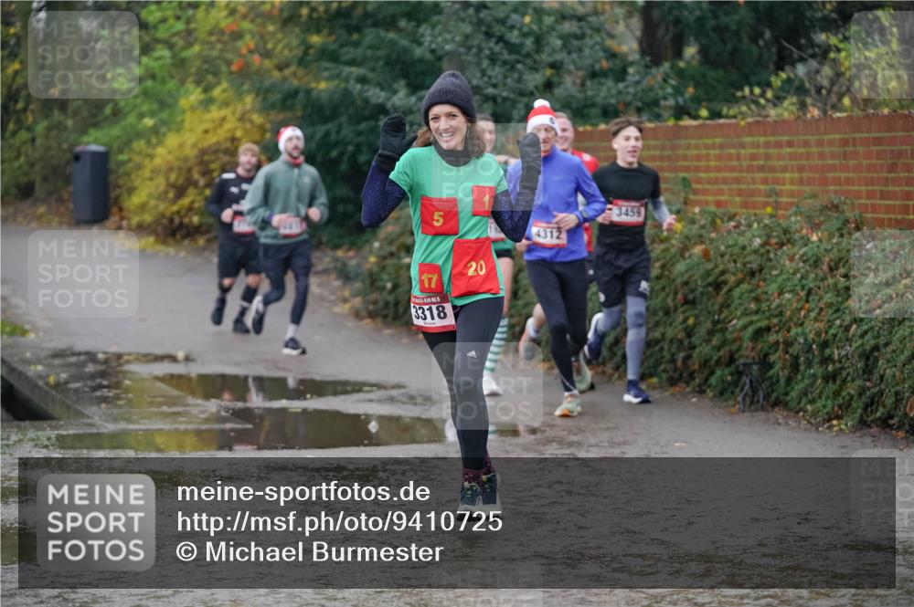 07.12.2025 - St. Pauli X-Mass-Run No. 15 Michael Burmester http://msf.ph/oto/9410725 07.12.2025 11:40:55 Laufen 17, 15, 3318, 20, 4312, 3459 meine-sportfotos.de