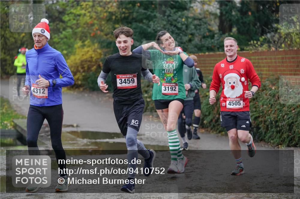 07.12.2025 - St. Pauli X-Mass-Run No. 15 Michael Burmester http://msf.ph/oto/9410752 07.12.2025 11:40:57 Laufen 4312, 15, 3459, 3192, 4505 meine-sportfotos.de