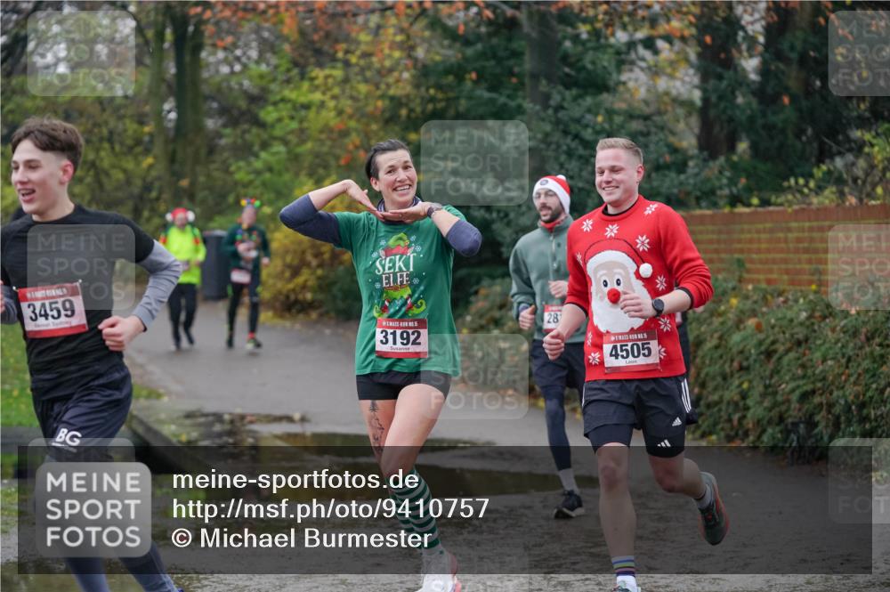 07.12.2025 - St. Pauli X-Mass-Run No. 15 Michael Burmester http://msf.ph/oto/9410757 07.12.2025 11:40:58 Laufen 3459, 3192, 28, 15, 4505 meine-sportfotos.de