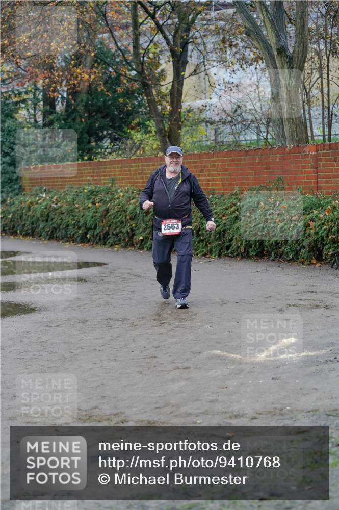 07.12.2025 - St. Pauli X-Mass-Run No. 15 Michael Burmester http://msf.ph/oto/9410768 07.12.2025 09:49:02 Laufen 2663 meine-sportfotos.de