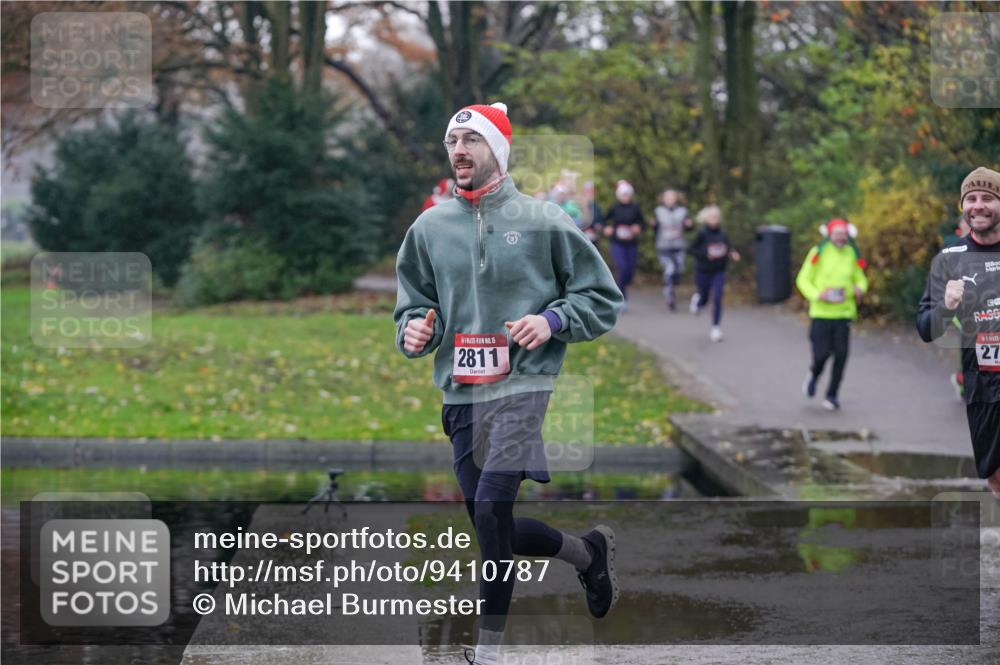 07.12.2025 - St. Pauli X-Mass-Run No. 15 Michael Burmester http://msf.ph/oto/9410787 07.12.2025 11:41:00 Laufen 15, 2811, 27 meine-sportfotos.de