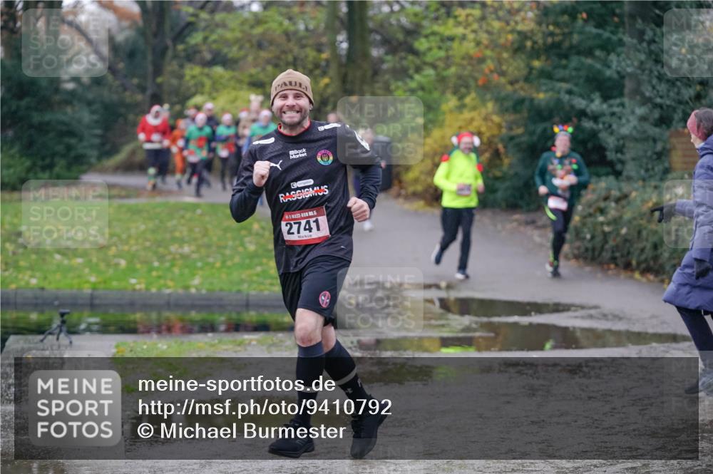 07.12.2025 - St. Pauli X-Mass-Run No. 15 Michael Burmester http://msf.ph/oto/9410792 07.12.2025 11:41:01 Laufen 5, 2741 meine-sportfotos.de