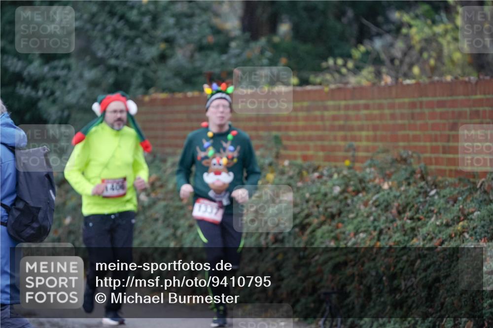 07.12.2025 - St. Pauli X-Mass-Run No. 15 Michael Burmester http://msf.ph/oto/9410795 07.12.2025 11:41:03 Laufen 1404 meine-sportfotos.de