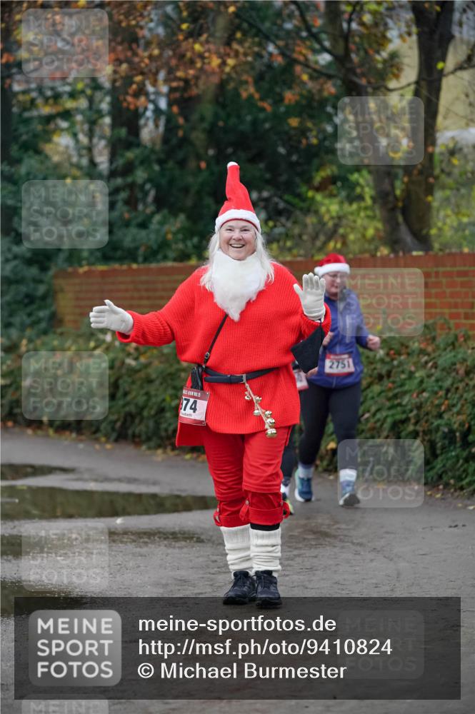 07.12.2025 - St. Pauli X-Mass-Run No. 15 Michael Burmester http://msf.ph/oto/9410824 07.12.2025 09:49:21 Laufen 15, 74, 2751 meine-sportfotos.de