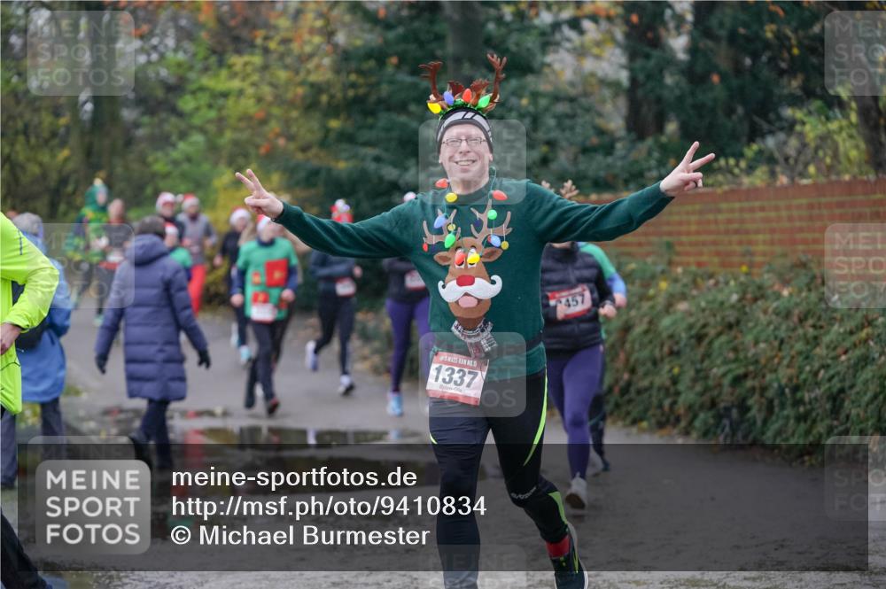 07.12.2025 - St. Pauli X-Mass-Run No. 15 Michael Burmester http://msf.ph/oto/9410834 07.12.2025 11:41:06 Laufen 15, 1337, 457 meine-sportfotos.de